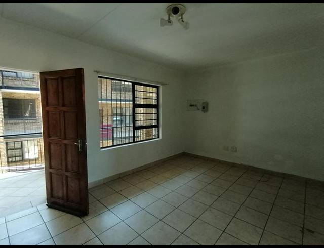 1 BEDROOM APARTMENT FOR SALE IN HONEY PARK